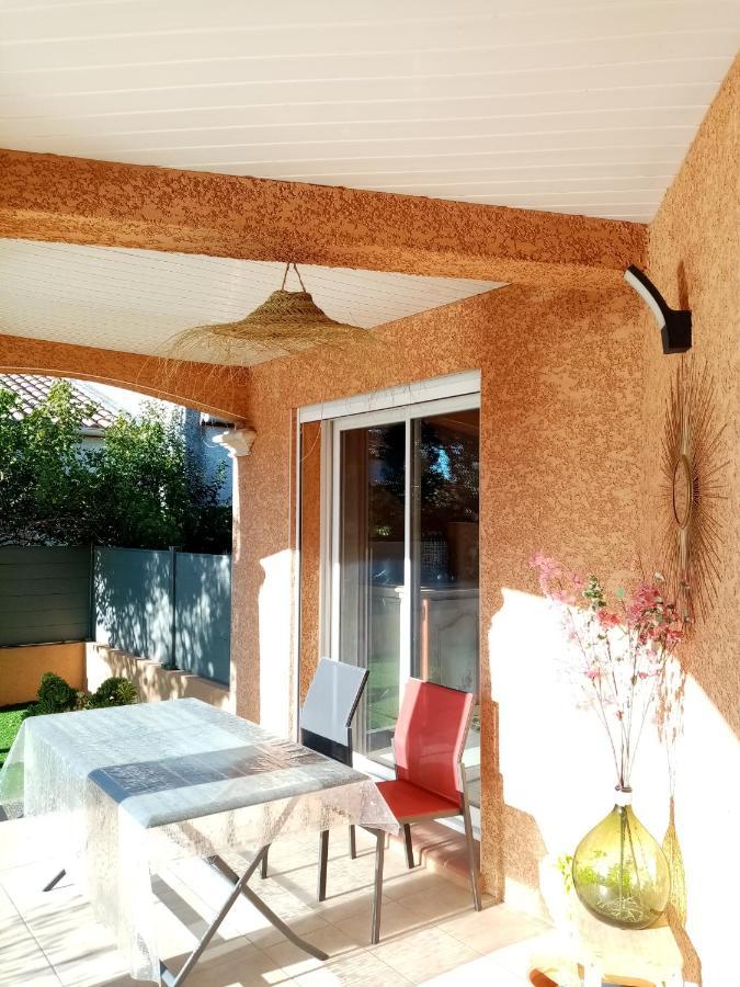 2 Avec Piscine Et Au Calme, A Proximite. *
