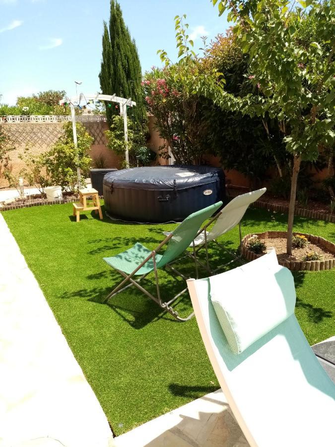 2 Avec Piscine Et Au Calme, A Proximite. *